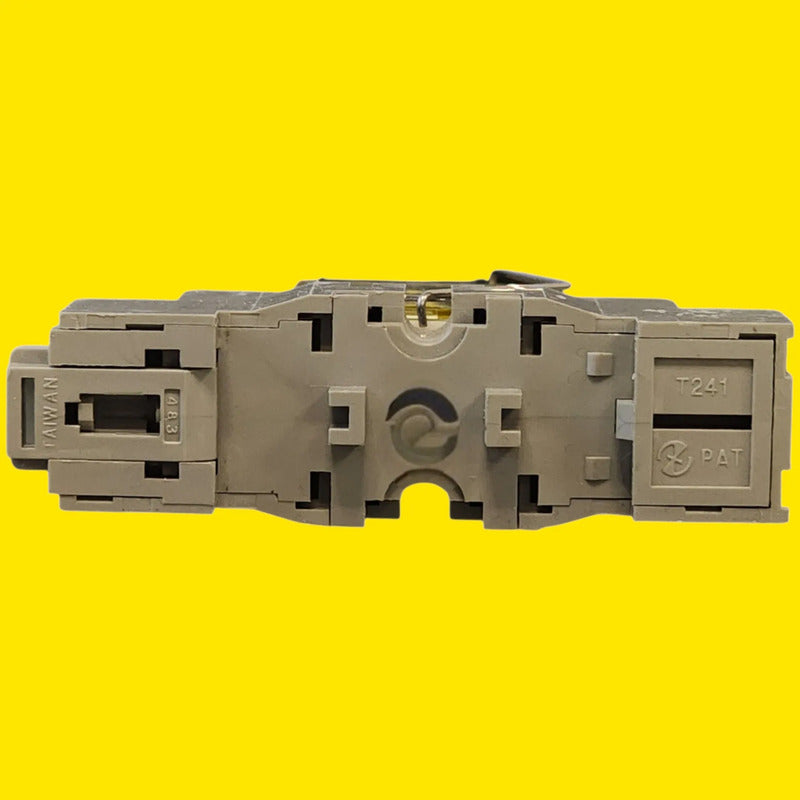 Idec Ry2s-u Y Base Sy2s-05 Relé Enchufable