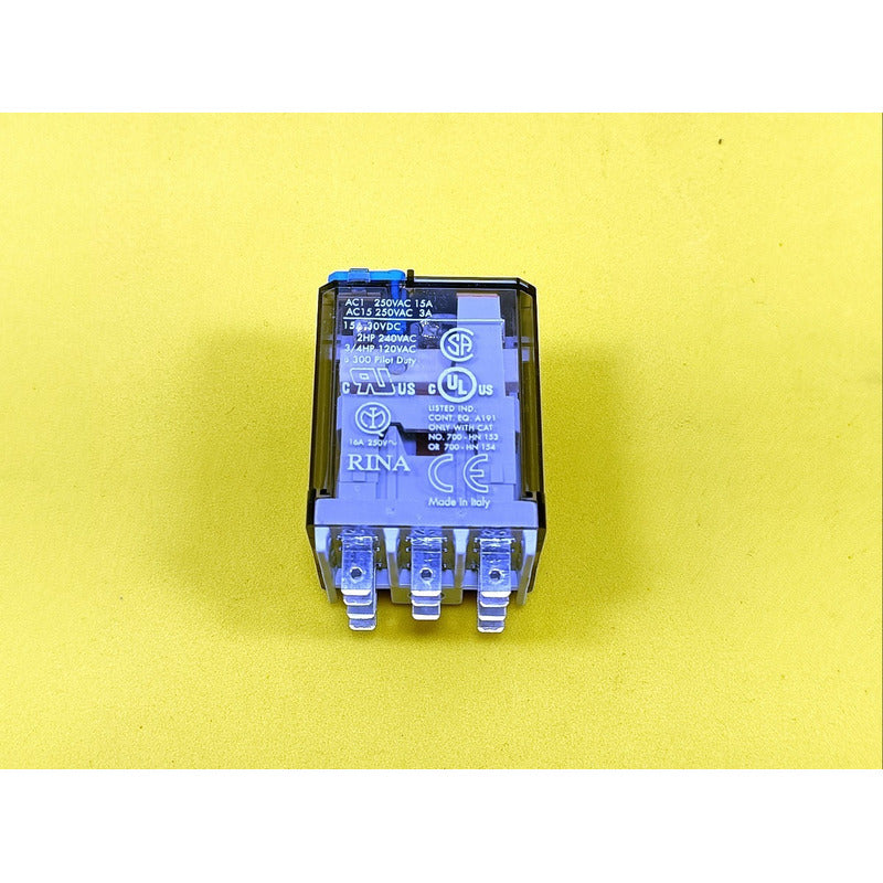 Allen-bradley 700-hb33z24-3-4 Bladebase Relay 15a 3pdt 24vdc