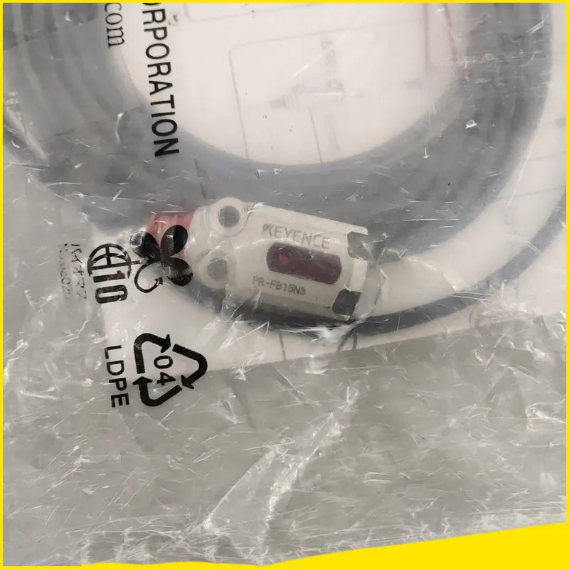 Keyence Pr-fb15n3 Sensor Fotoeléctrico Difuso Plano