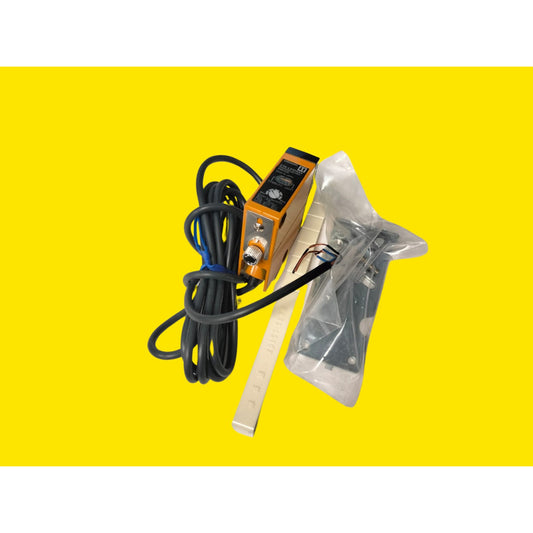 Omron E3s-ls10xb4 Photoelectric Sensor
