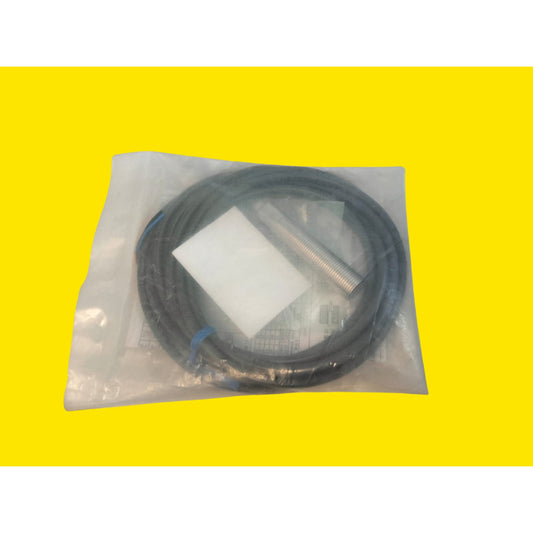 Omron E2e2-x2b1 Sensor Inductivo De Proximidad