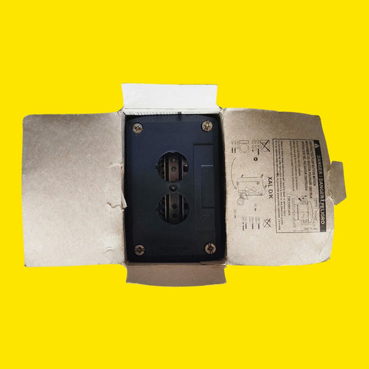 Xald02 Schneider Estación De Control Vacía 2 Orificios