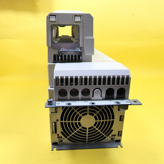 Abb Acs850-04-025a-5+e200+j400 Inversor.usado - Abb