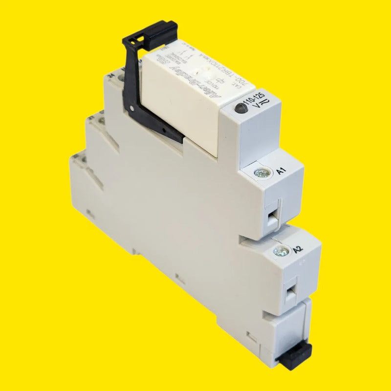 Allen Bradley 700-hlt12u1x Rele Interfaz Slim 12-24v Ac/dc