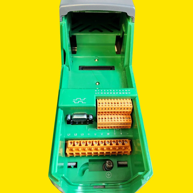 Variador De Frecuencia Control Techniques Uni2401 Unidrive Usado Caja Completa