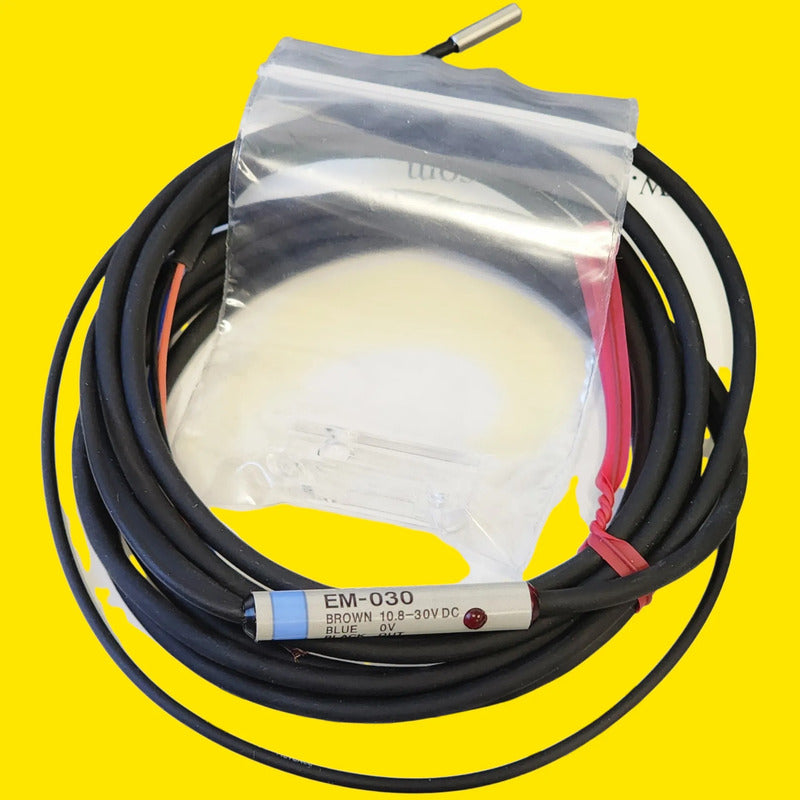 Keyence Em-030 Sensor Inductivo Cilíndrico