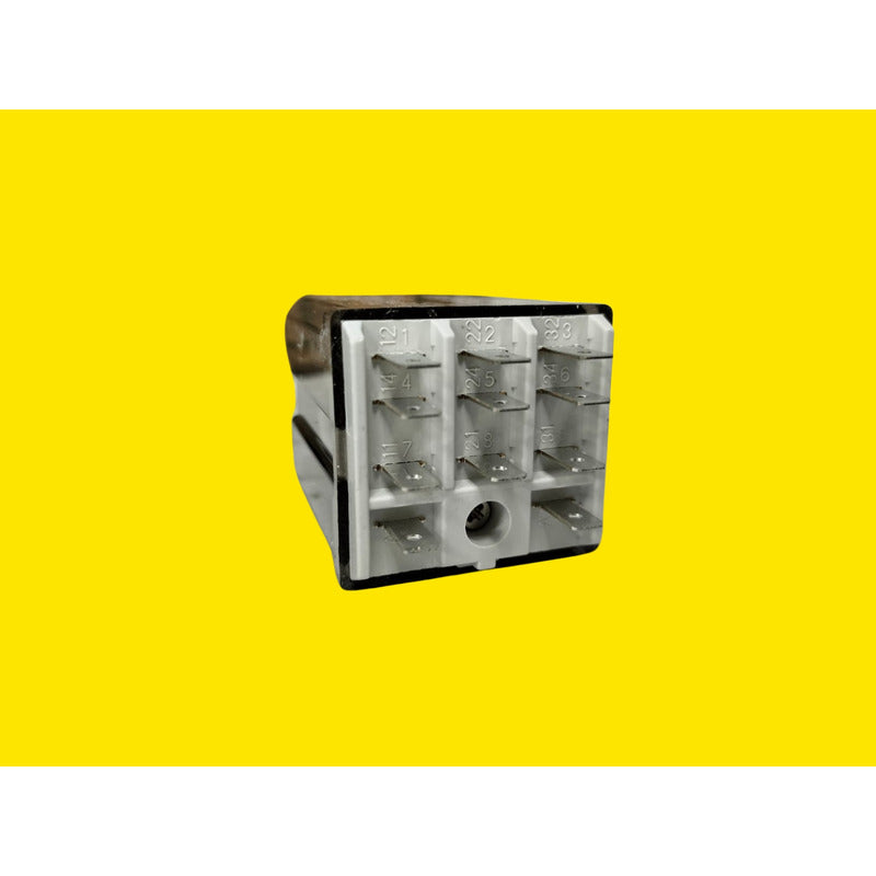 Allen-bradley 700-hb33z24-3 Rele De Base Cuadrada