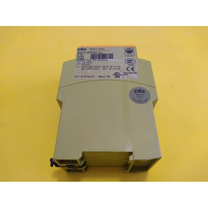 Pilz  Relé De Seguridad 774340 P2hz X1 24vdc*
