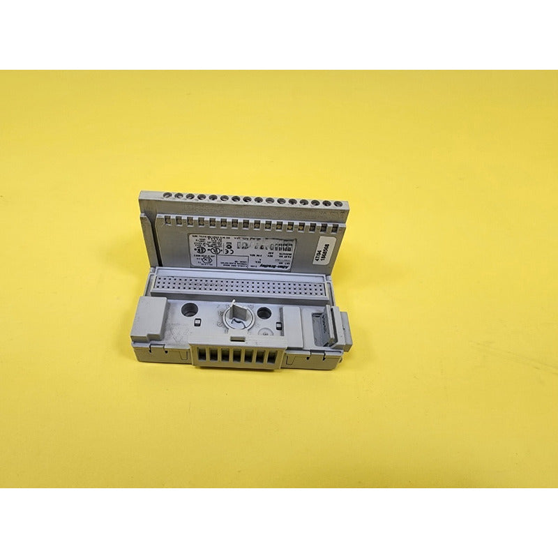 Allen-bradley 1794-tb3t Base