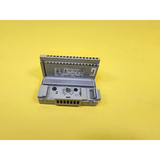 Allen-bradley 1794-tb3t Base