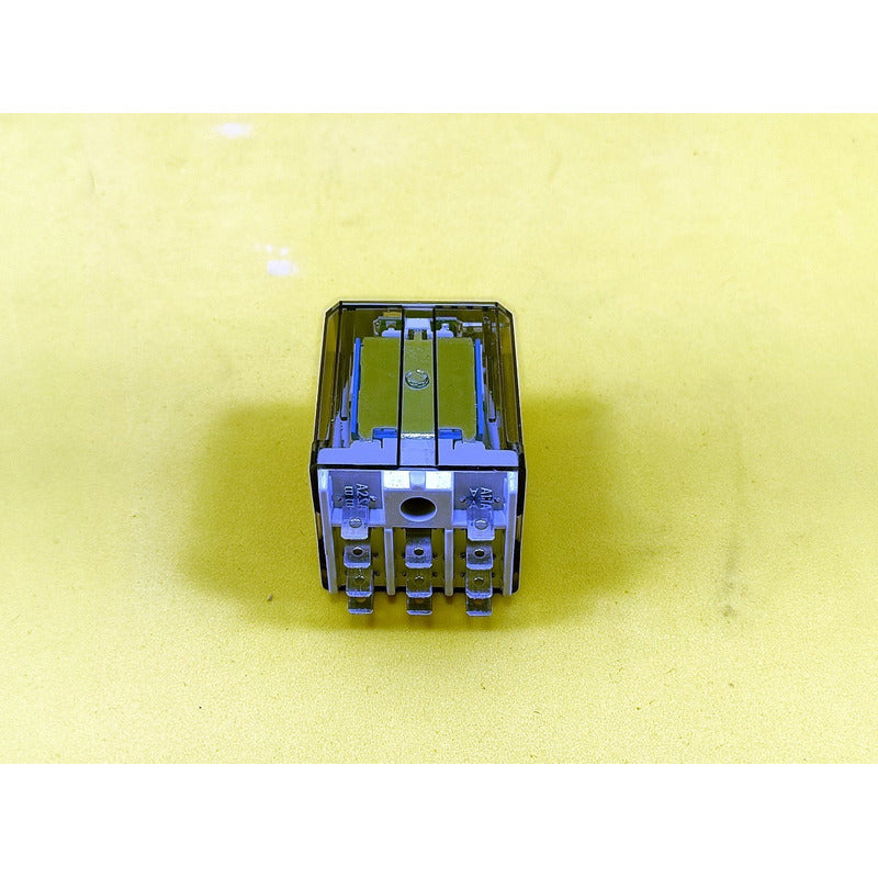 Allen-bradley 700-hb33z24-3-4 Bladebase Relay 15a 3pdt 24vdc