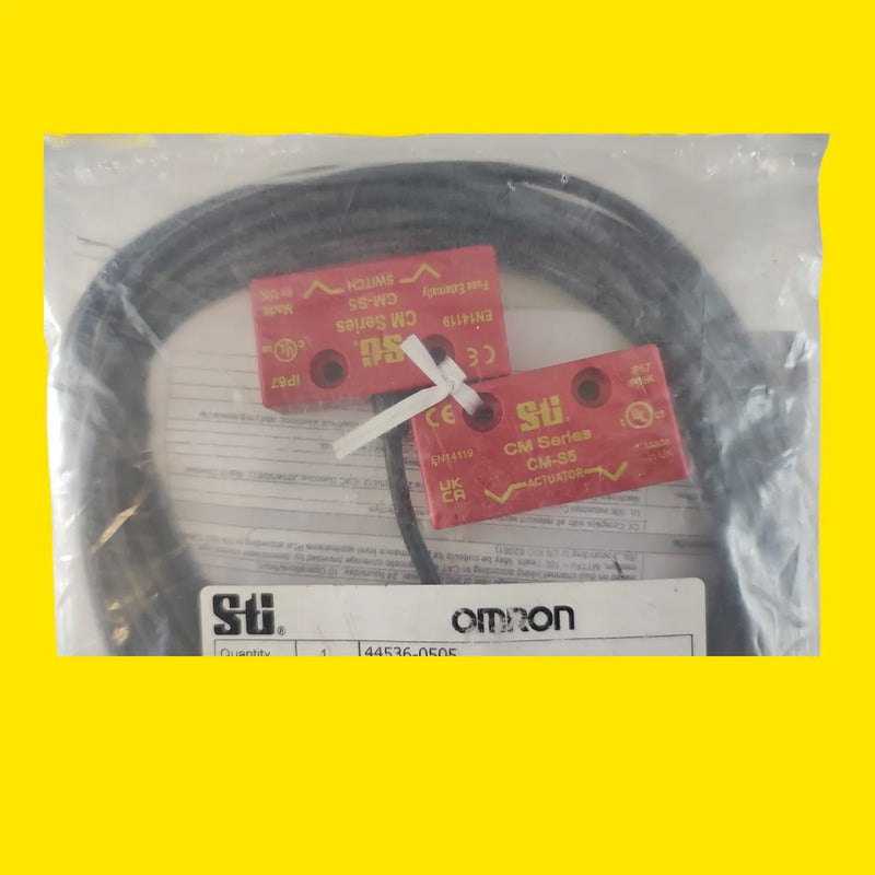 Sti Omron 44536-0505 Cm-s5pc5 Sensor Seguridad Ip67