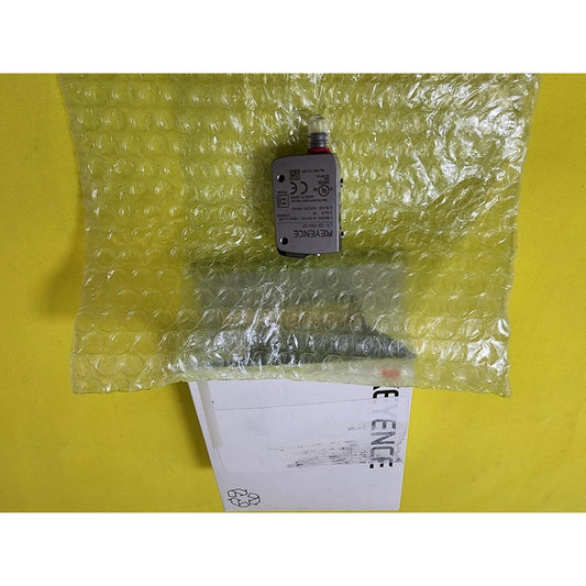 Keyence Lr-zb100c3p Sensor Láse