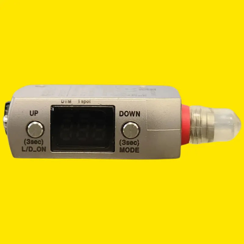 Keyence Lr-zb100c3p Sensor Láse